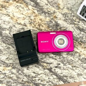 Sony CyberShot 12.1 Camera